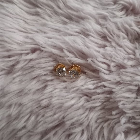 Gold Diamond Earrings - Picture 7 of 8